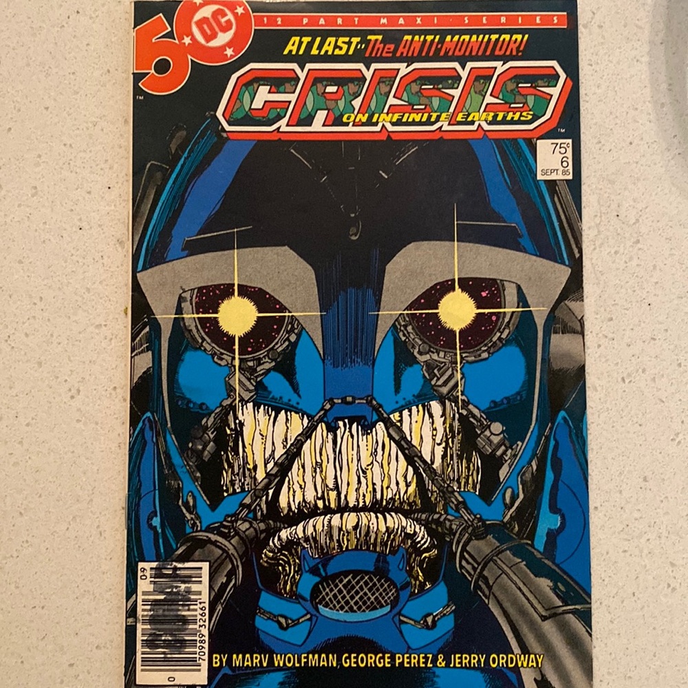 VINTAGE DC Crisis comic #6 like new!
